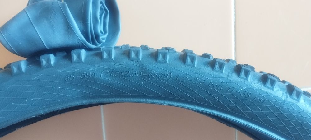 Pneus BTT  schwalbe hans dampf  27.5x2.60
27.5 x 2.60