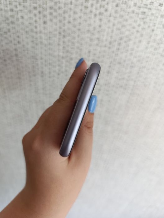 Iphone 11 на 64гб+новая батарея
