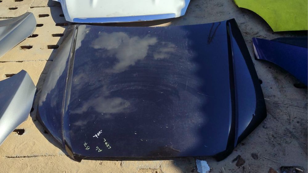 Audi A4 B7 LZ7L maska pokrywa silnika