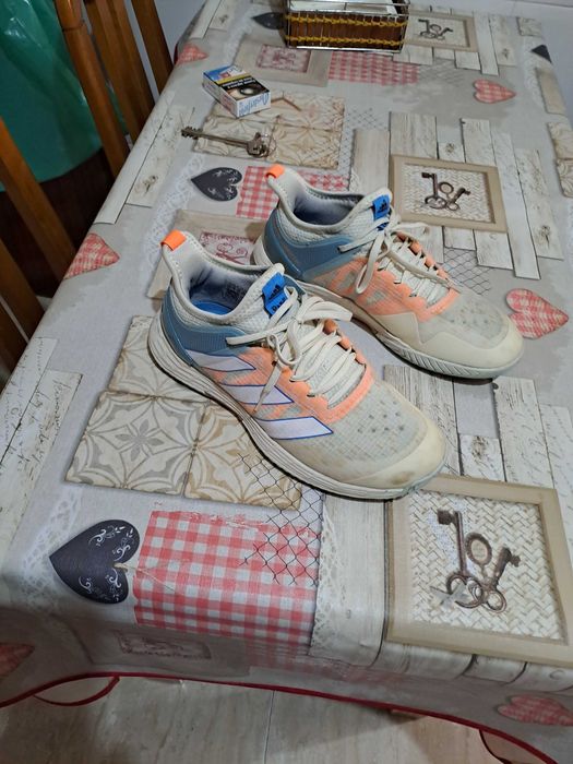 Ténis de padel mais 2 raquetes