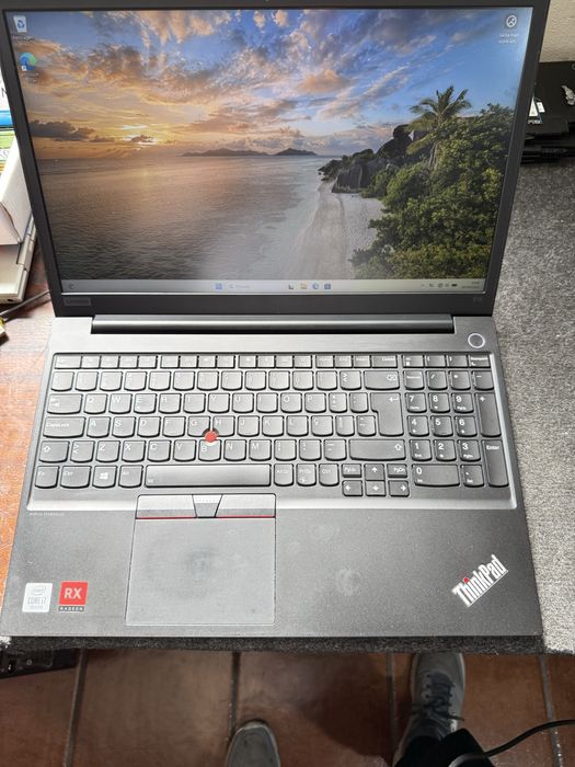 Portátil Lenovo E15 15.6’ i7 10th 16GB RAM SSD 512GB M2 Radeon RX640 2GB