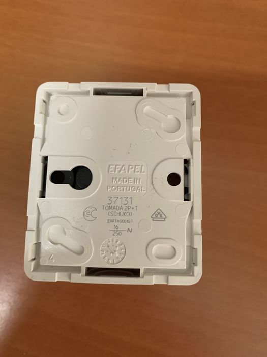 Efapel Socket 2P+T, 16 A, 250 V64730292545794122