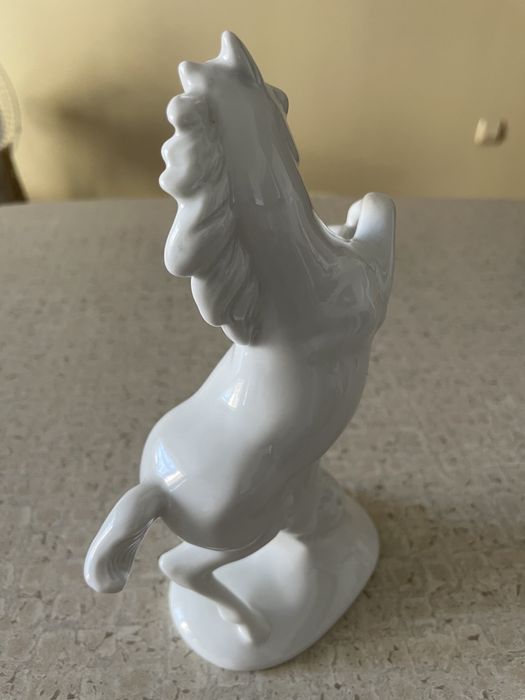 Статуетка кінь мустанг Graefenthal Germany