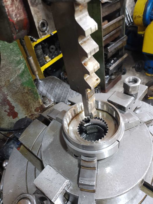 Довбіжні роботи. Обробка металу та довбіжні роботи