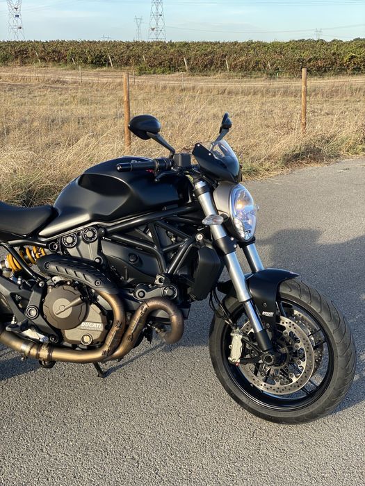 Ducati Monster 821 Dark