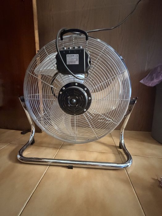 Ventoinha de chao BECKEN grande