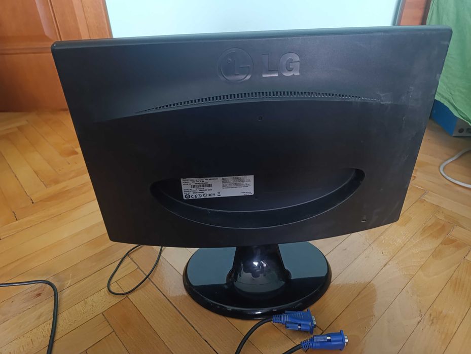 Монітор LG Flatron 19 HD+
