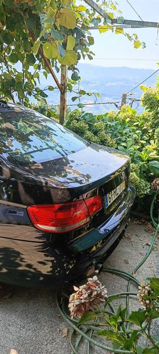 Veículo BMW 335i