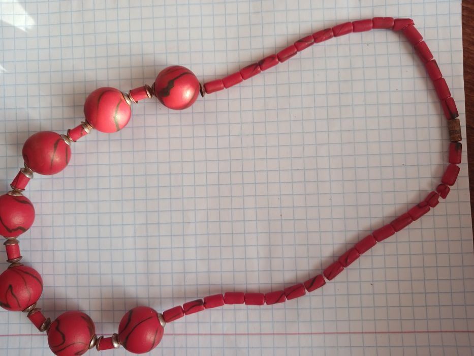 Старовинне коралове намисто