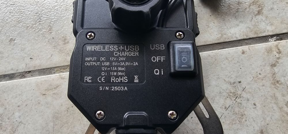 Carregador /suporte wireless para mota