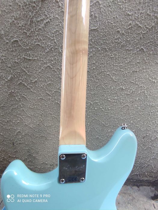 Fender Squier Paranormal Cyclone, Daphne Blue MODELO DESCONTINUADO