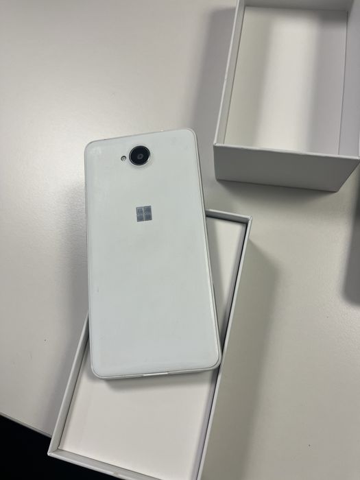 Vendo telemovel novo Microsoft