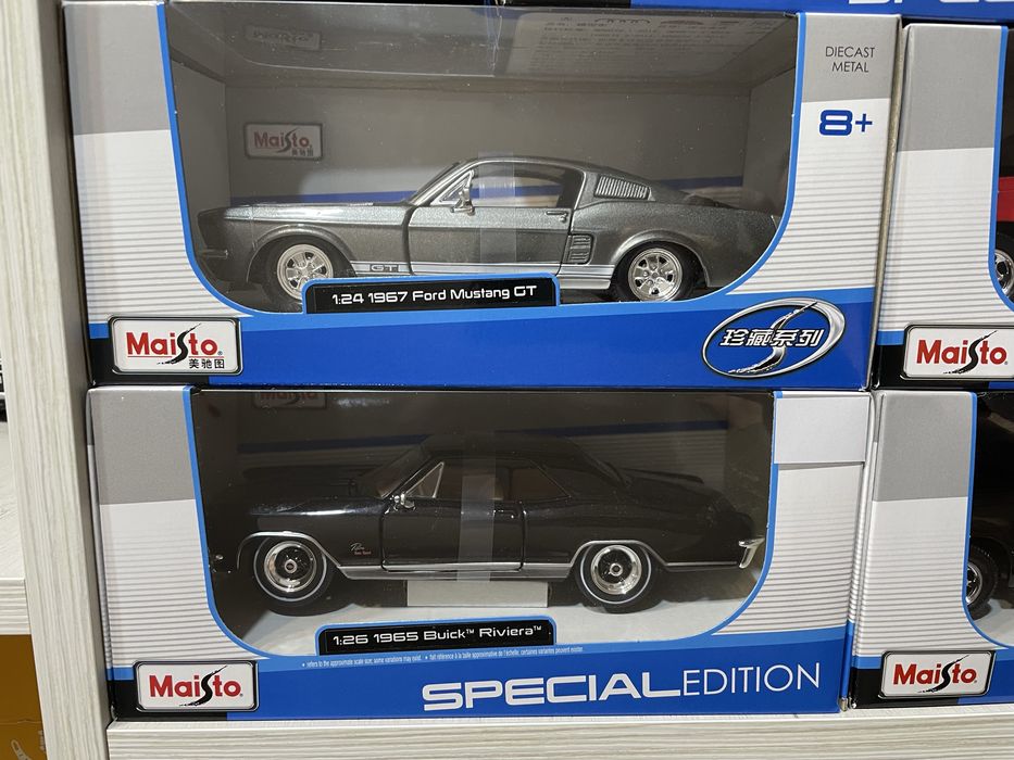 Нова металева модель авто 1:24 Maisto іграшка машинка еолекційна