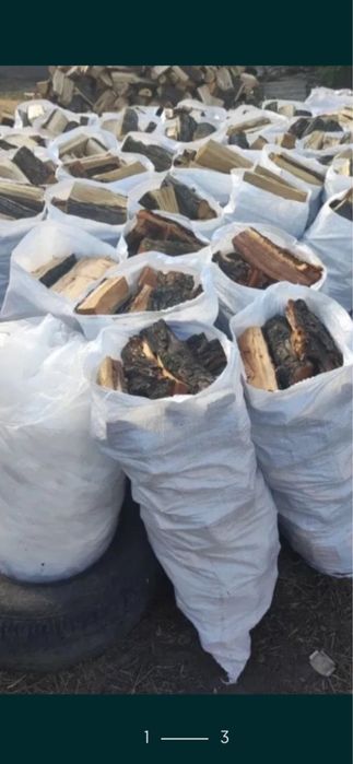 150-200  грнДрова в мішкаш твирда порода  є достака по чернівцях