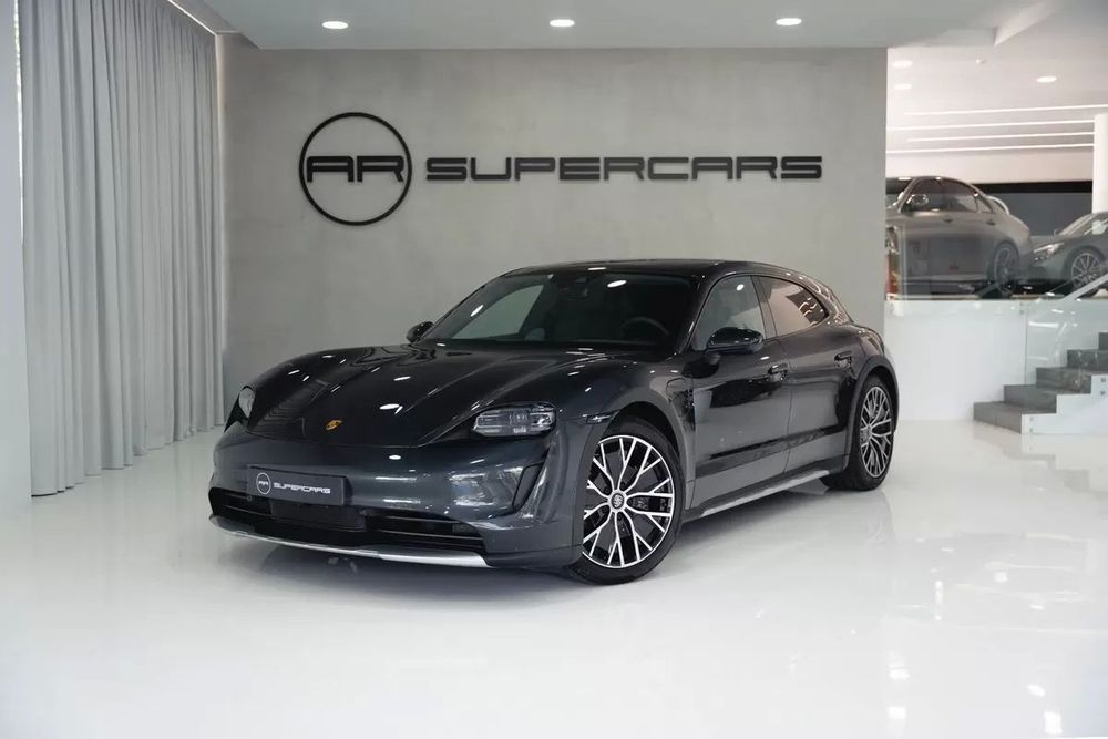 Porsche Taycan Cross Turismo 4