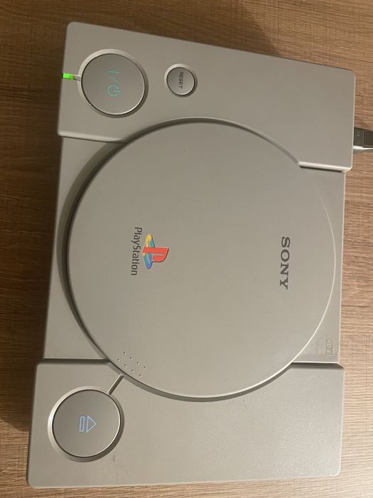 PlayStation 1 (PS1) + 1 Comando — Excelente Estado