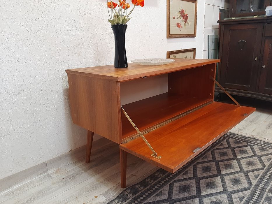 Wyjątkowa komoda Vintage – po renowacji, gotowa do nowego wnętrza!