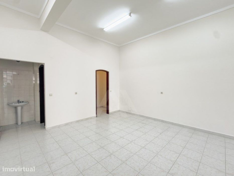Loja Remodelada no Cacém