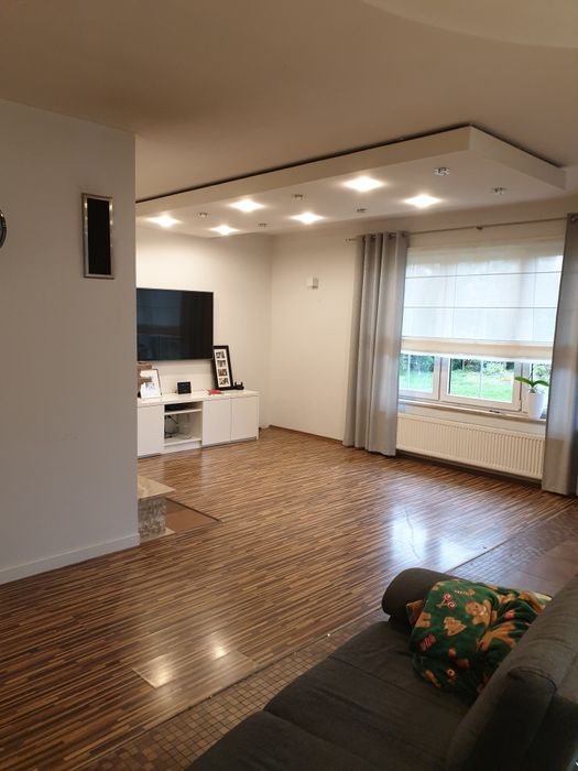 Zaslony szaro srebrne