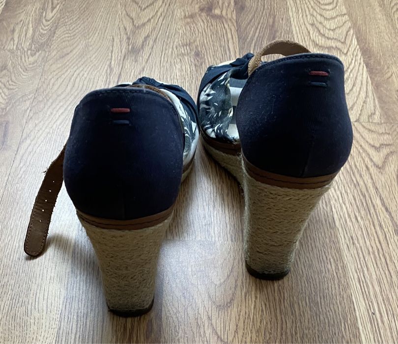 Tommy Hilfiger buty damskie letnie ba koturnie sandałki