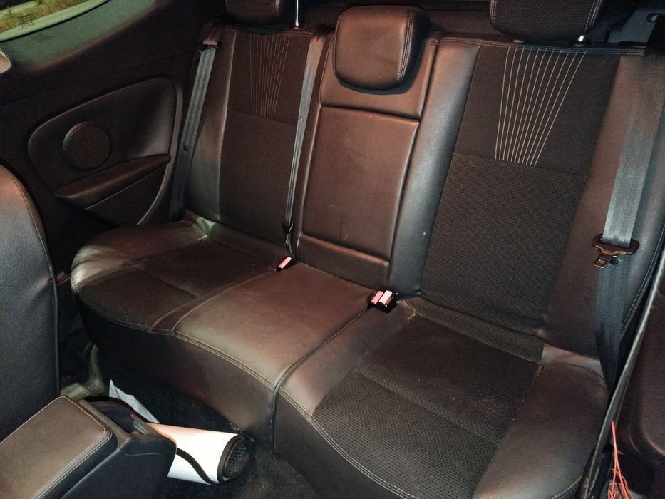 **Renault Mégane III Coupé 1.5 dCi – Full extras – Mecânica totalmente