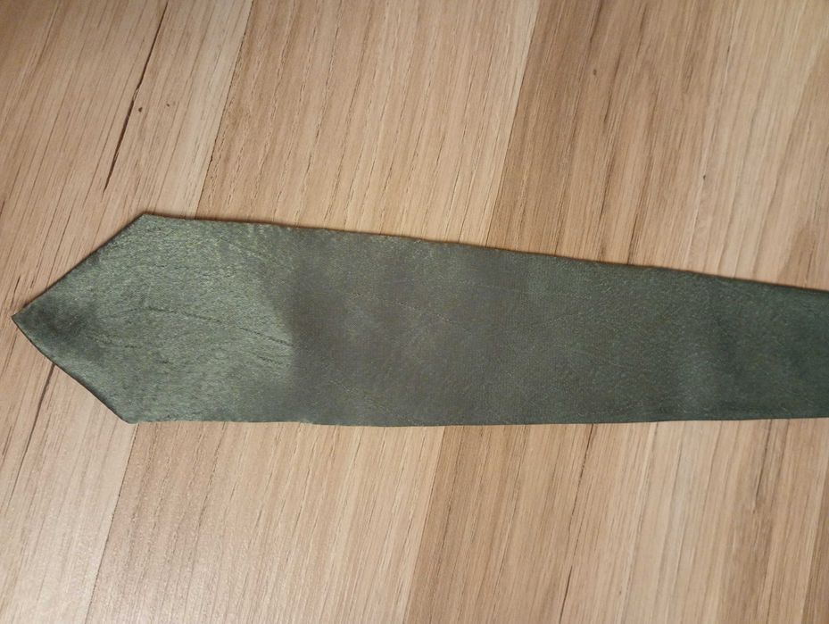 Ciemno zielony krawat