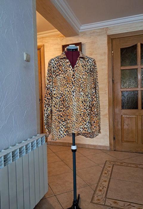 Bluzka długi rękaw  - 16/18.   (100% wiskoza)