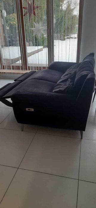 Sofa z funkcją relaks sterowana elektrycznie