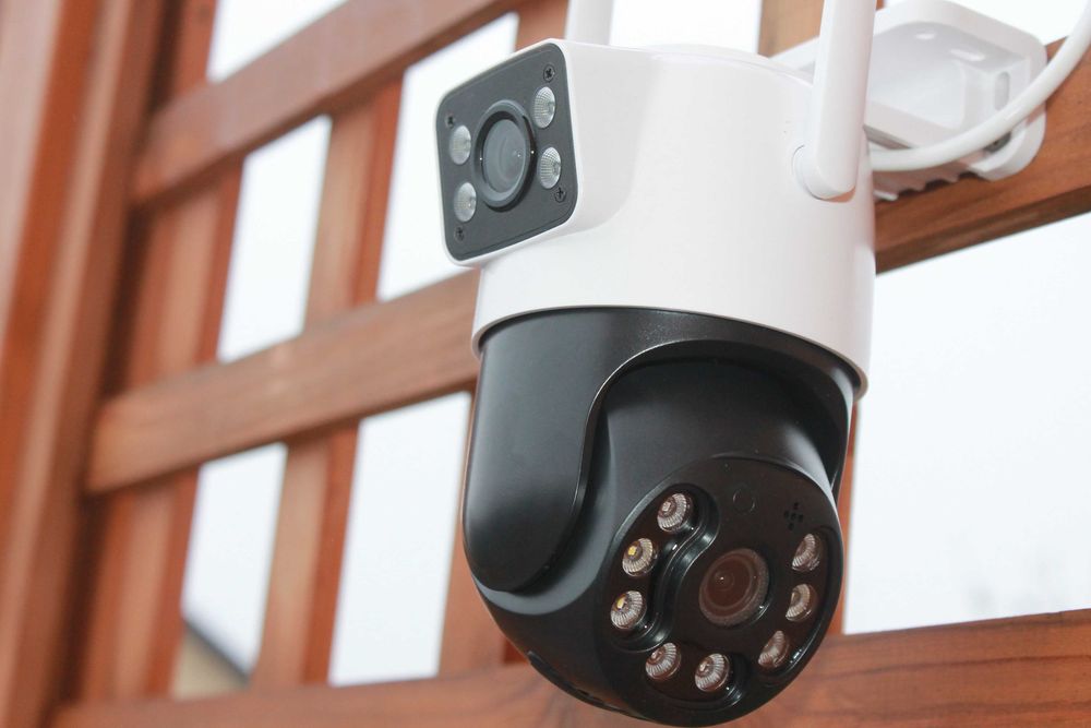 Wi-Fi поворотна камера з двостороннім звуком