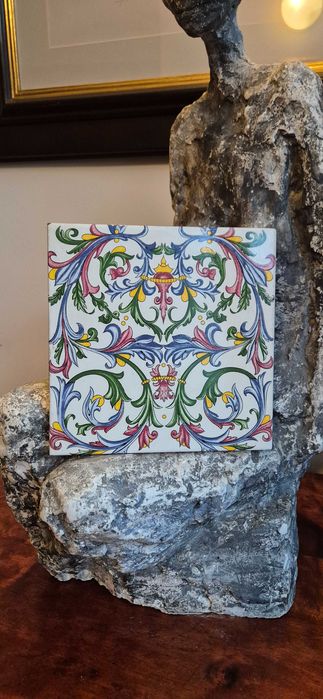 Ozdobny kafel płytka ceramiczna z orientalnym wzorem, prawdopodobnie.