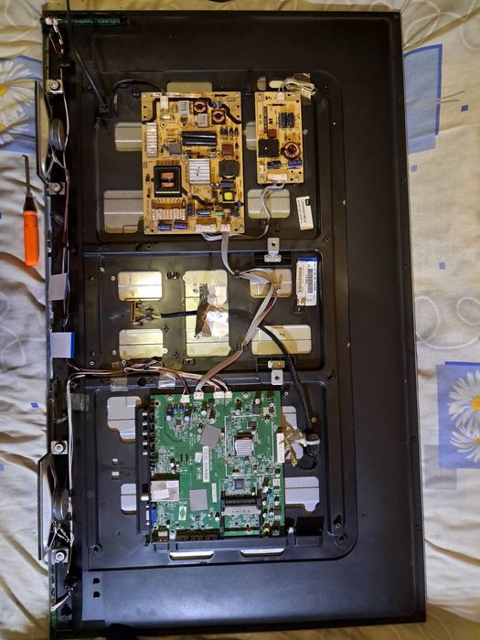 Телевизор TCL под ремонт