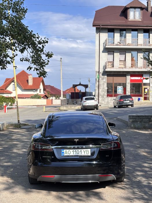 Tesla model S 85 європа