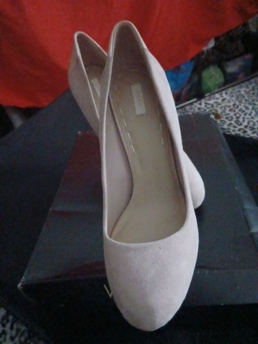 Sapatos de senhora magnificos tacão agulha