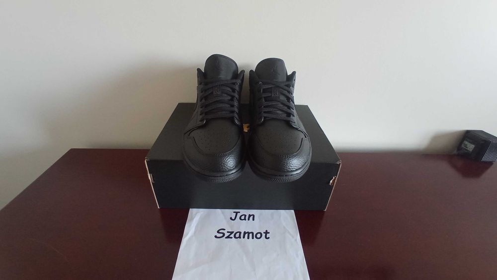 48,5 Buty Nike Air Jordan 1 Low Triple Black