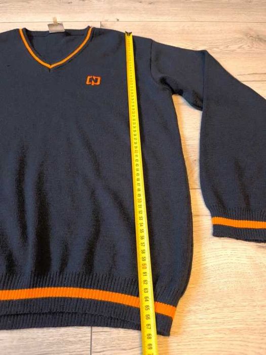 Wełniany sweter męski w serek .Arlen