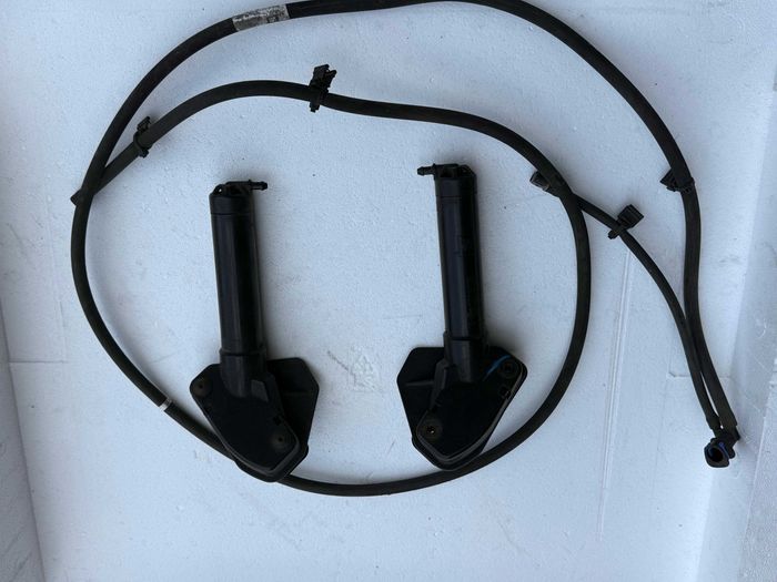 spryskiwacz lampy xenon bixenon  opel astra j lift