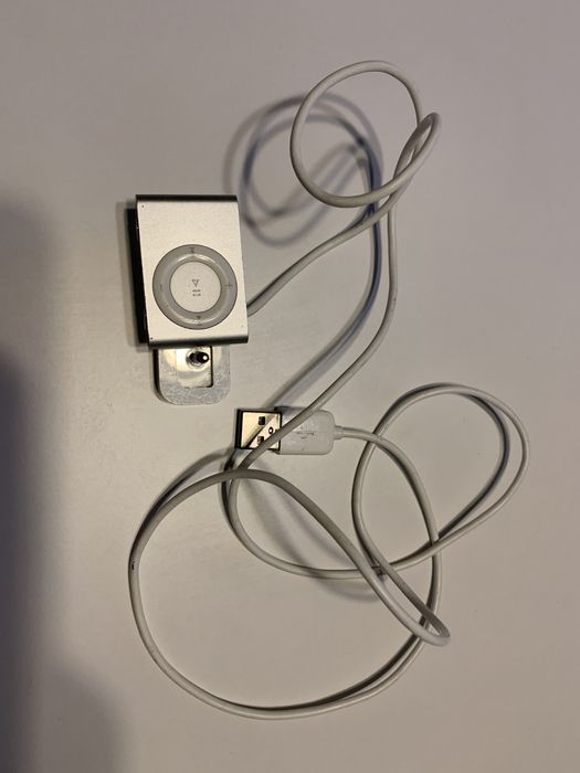 Sprzedam Oryginalny odtwarzacz muzyki Apple Shuffle