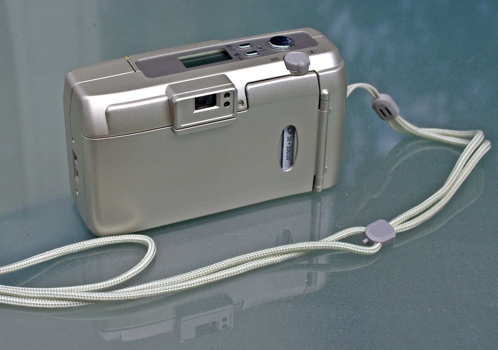 Nikon Lite Touch Zoom 110s aparat analogowy