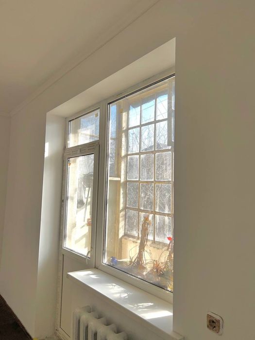 ТЕРМІНОВО 2-кімнатна квартира в напівособняку з земельною ділянкою