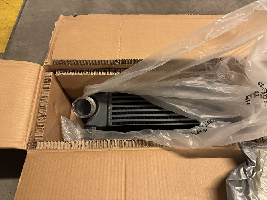 Nowy Intercooler Ford Focus ST MK4 Airtec