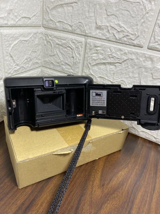 пленочная камера Minolta AF101R