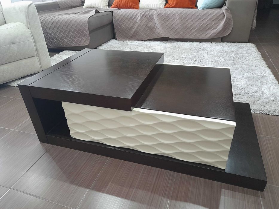 Oportunidade! Mesa de centro e móvel de TV