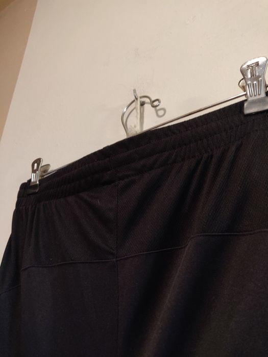 Dres HUMMEL rozmiar 176 idealne