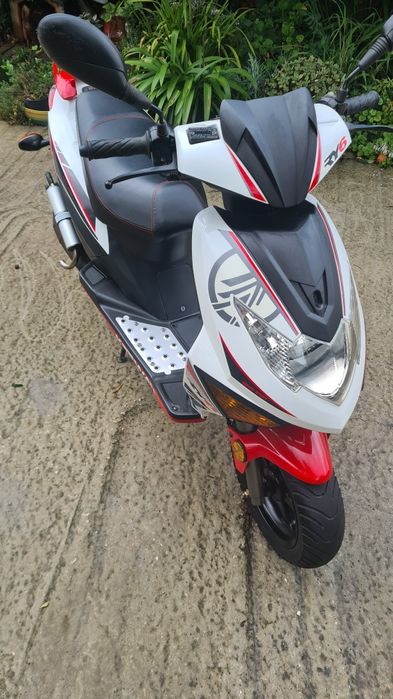 Scooter - KEEWAY RY6