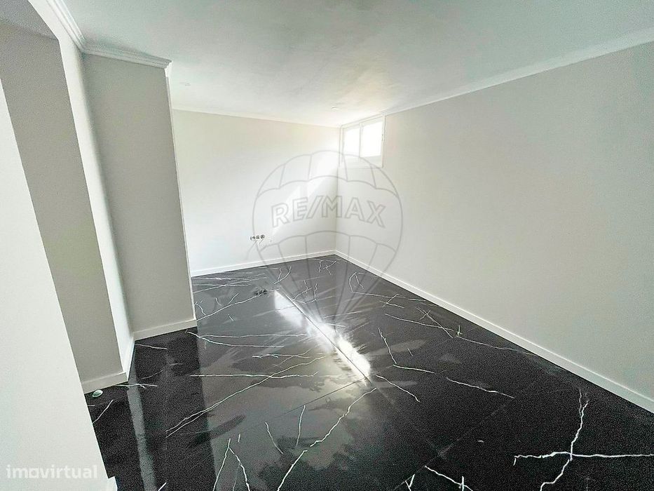 Moradia T5 para venda