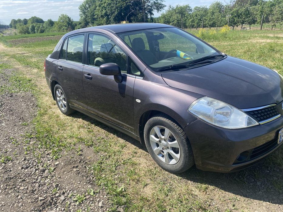 Nissan Tiida Нісан тііда 2008р 1.6 АВТОМАТ седан