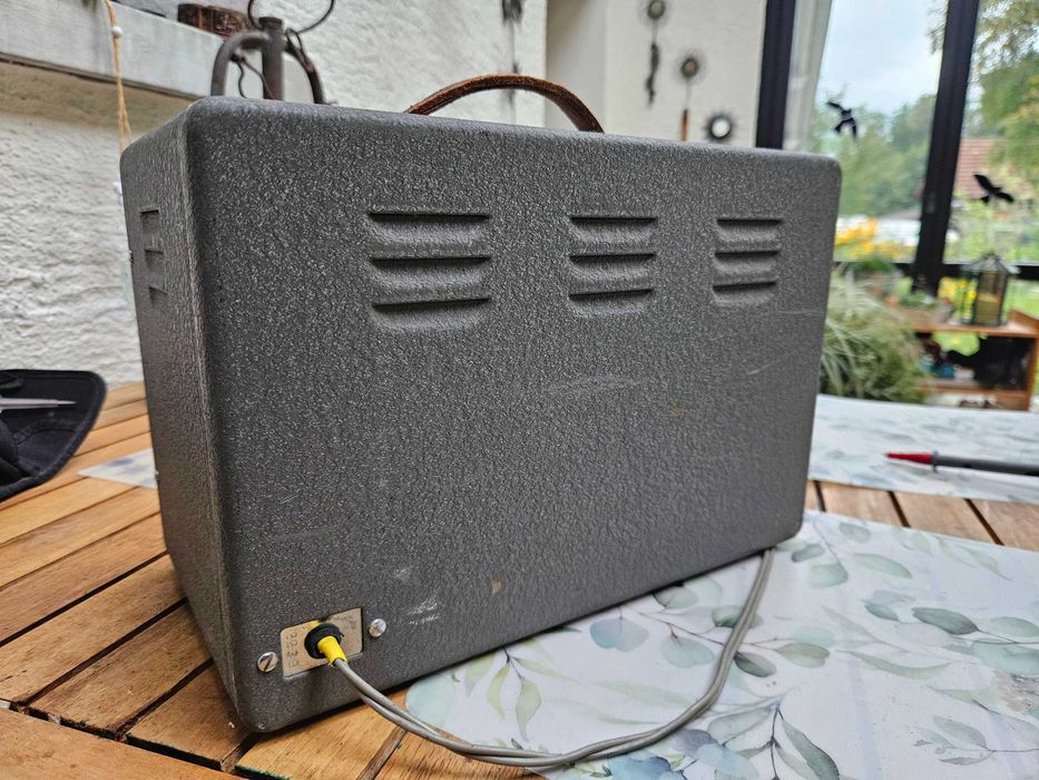 Zabytkowy generator sygnału sinus i square do naprawy / kalibracji