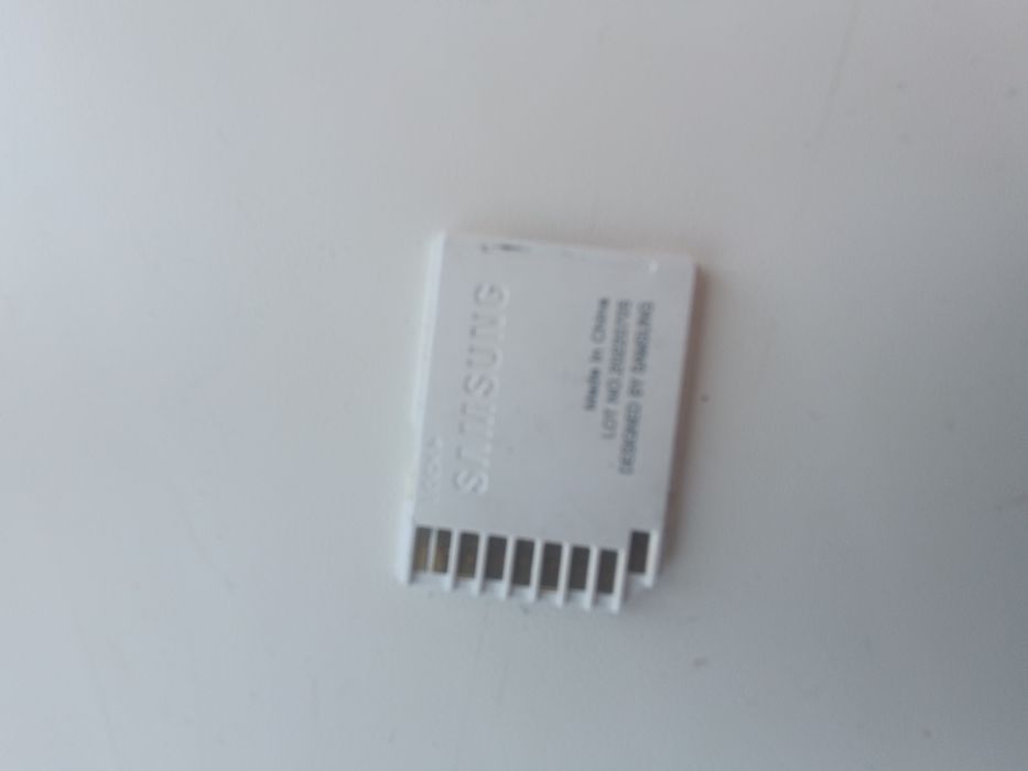Продам карту памяти microsd от SAMSUNG на 512 GB