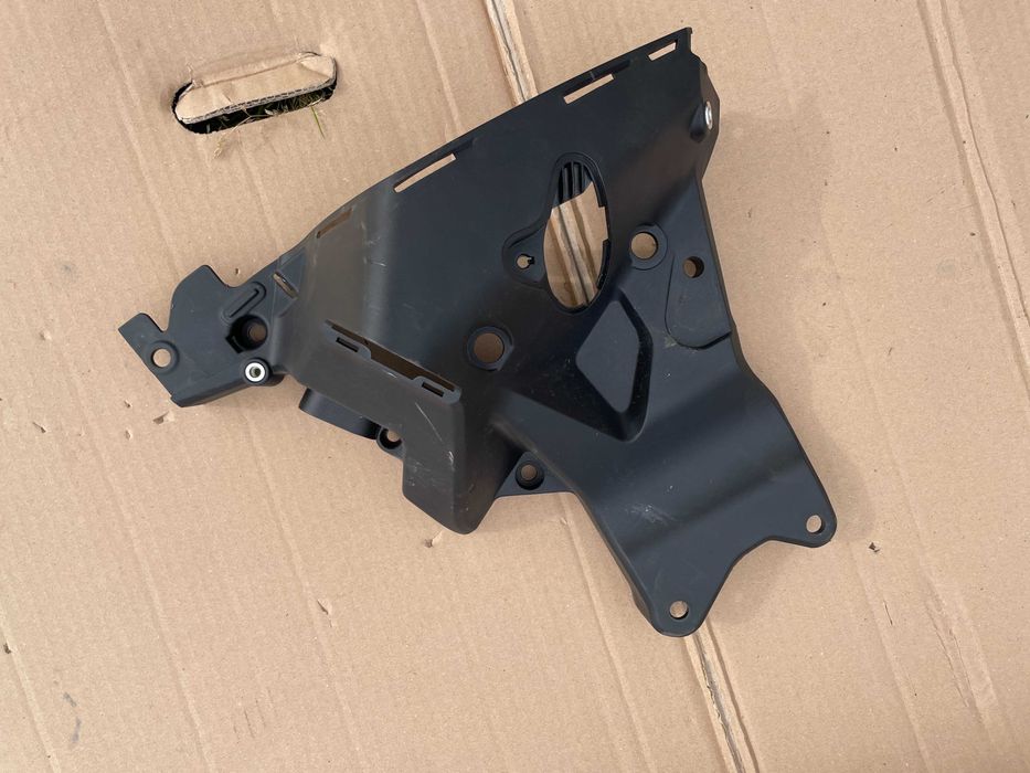 Maska podtrzymująca prawa KTM 390 ADVENTURE 20-24