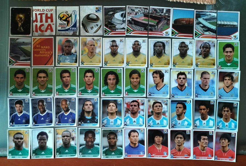 Lote de cromos recuperados "Mundial 2010" (lista na última foto)